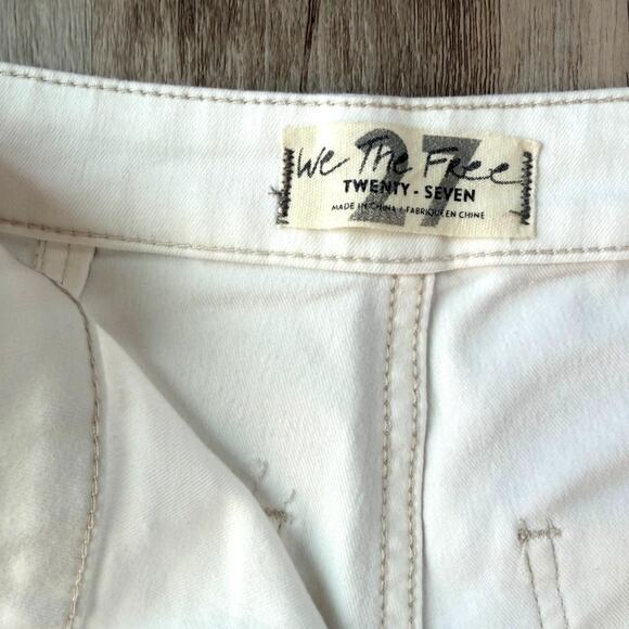 Free People Women’s White Flare Jeans Size 27 Raw Hem High Rise Boho Denim Pants - Picture 3 of 10